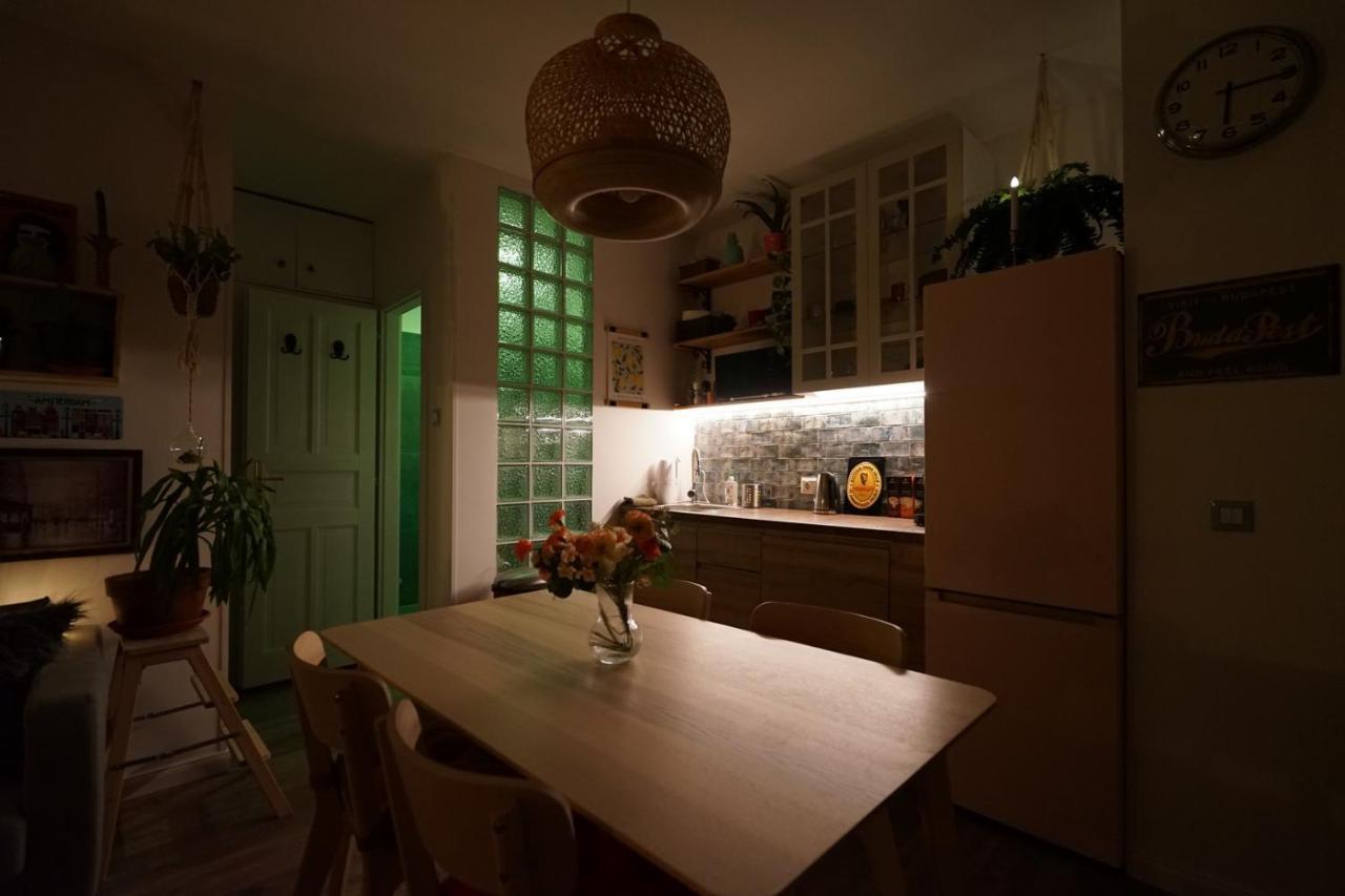 Skyline Apartment *