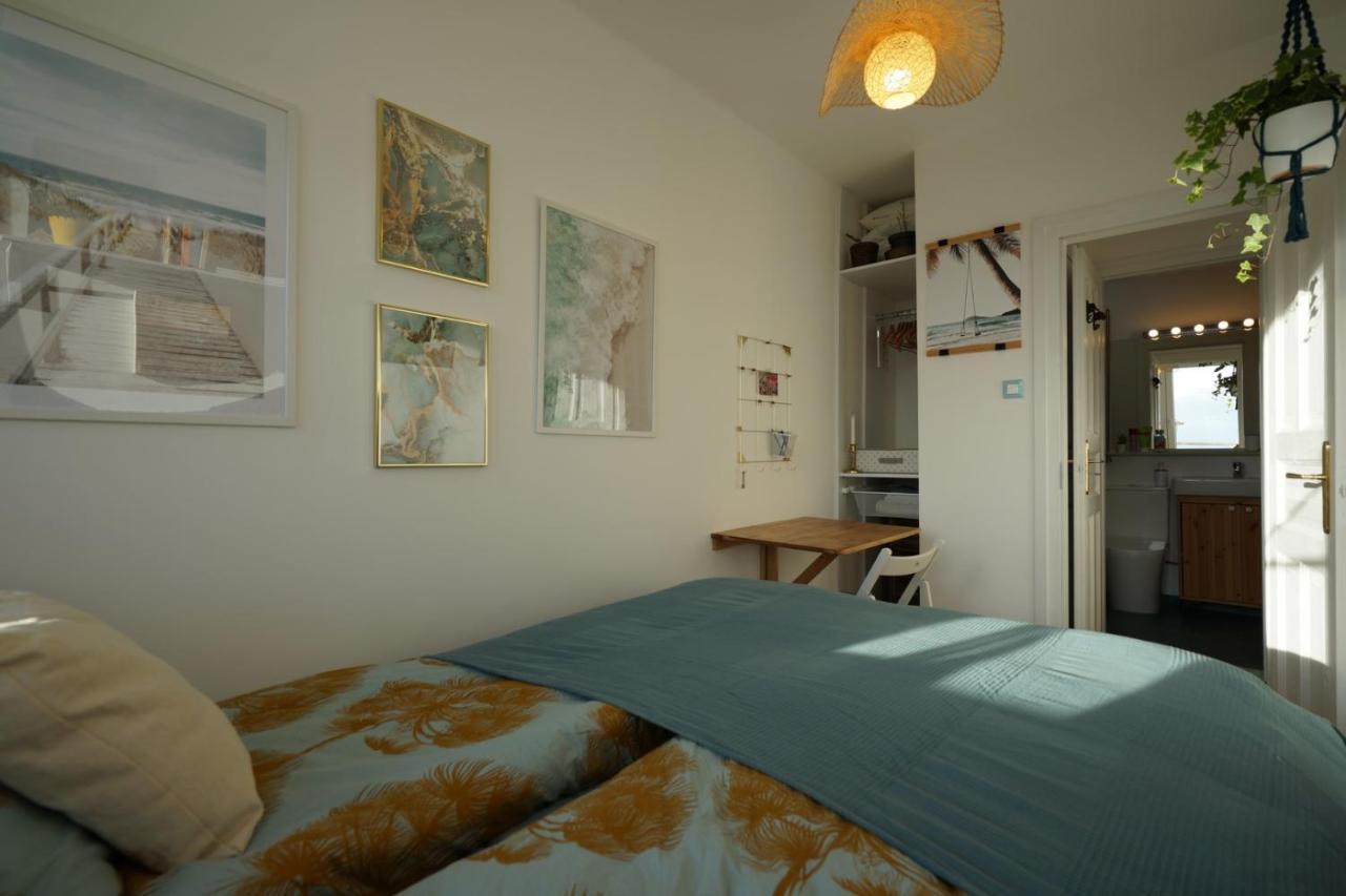 Skyline Apartment *